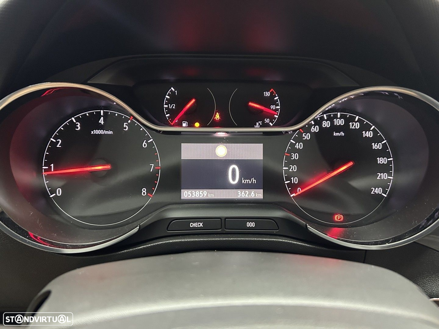 Opel Crossland X - 11