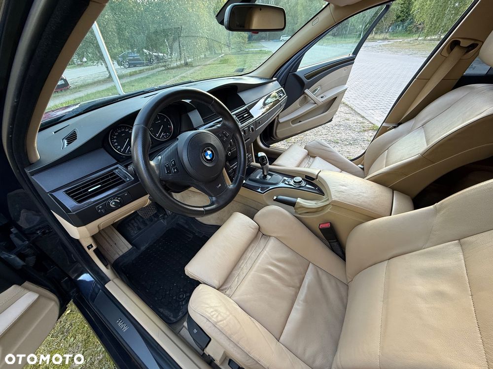 BMW Seria 5 520d - 28