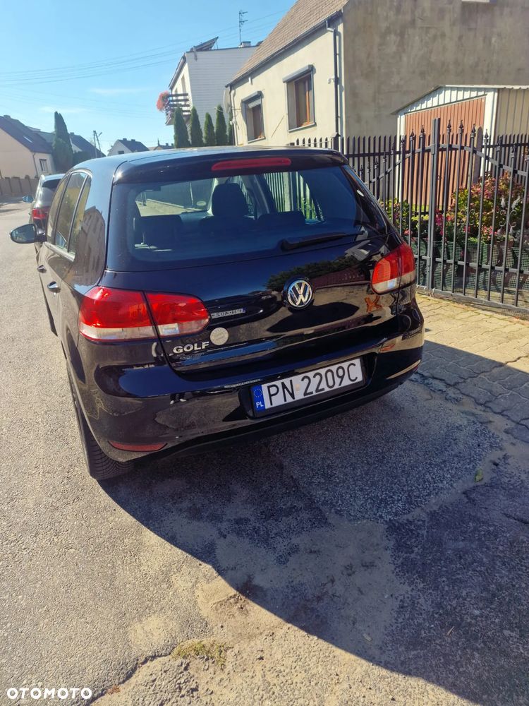 Volkswagen Golf - 6