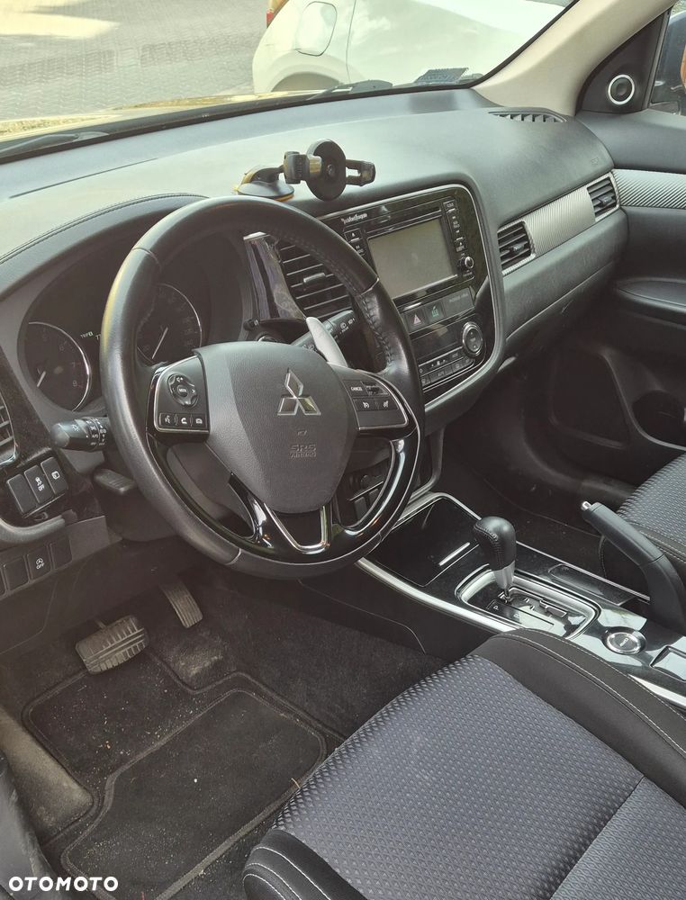 Mitsubishi Outlander 2.0 Intense Comfort 4WD CVT - 12