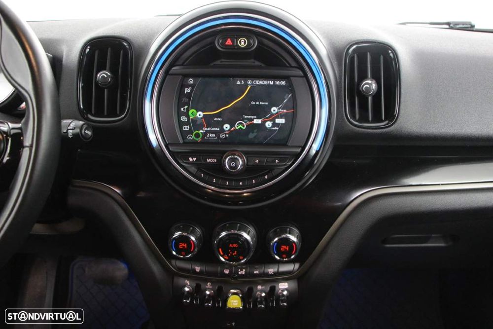 MINI Countryman Cooper SE ALL4 Auto - 4