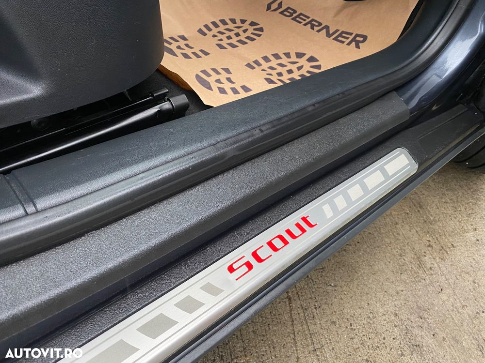 Skoda Octavia Combi 2.0 TDI DPF 4x4 DSG Scout - 19