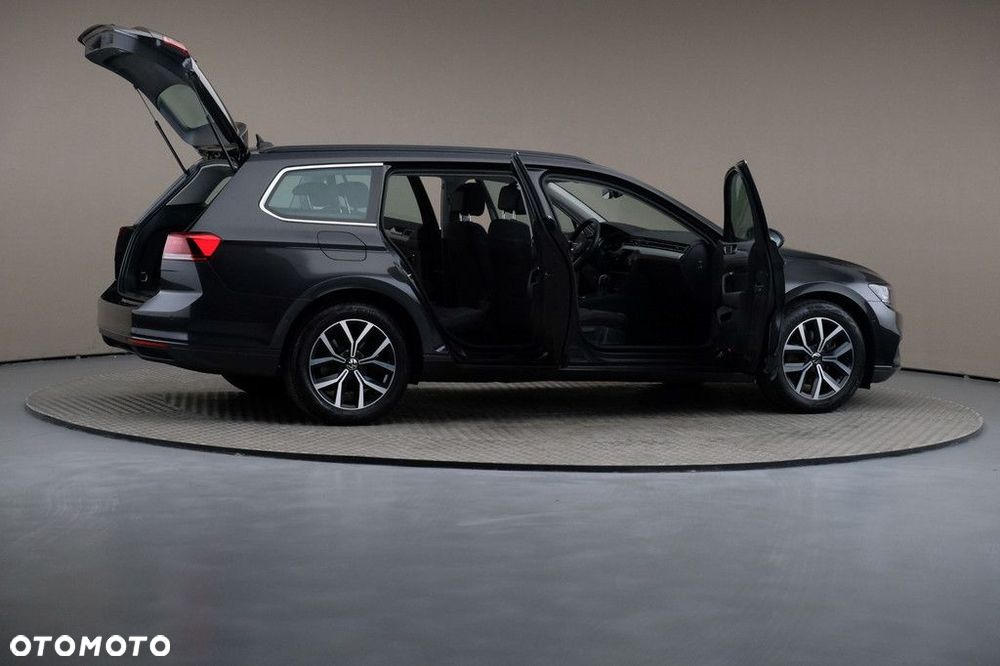 Volkswagen Passat Variant - 6