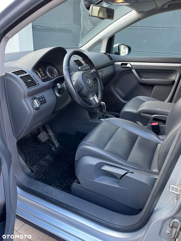 Volkswagen Touran 1.6 TDI DPF Comfortline DSG - 13