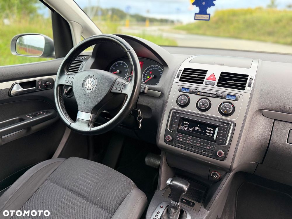 Volkswagen Touran - 7