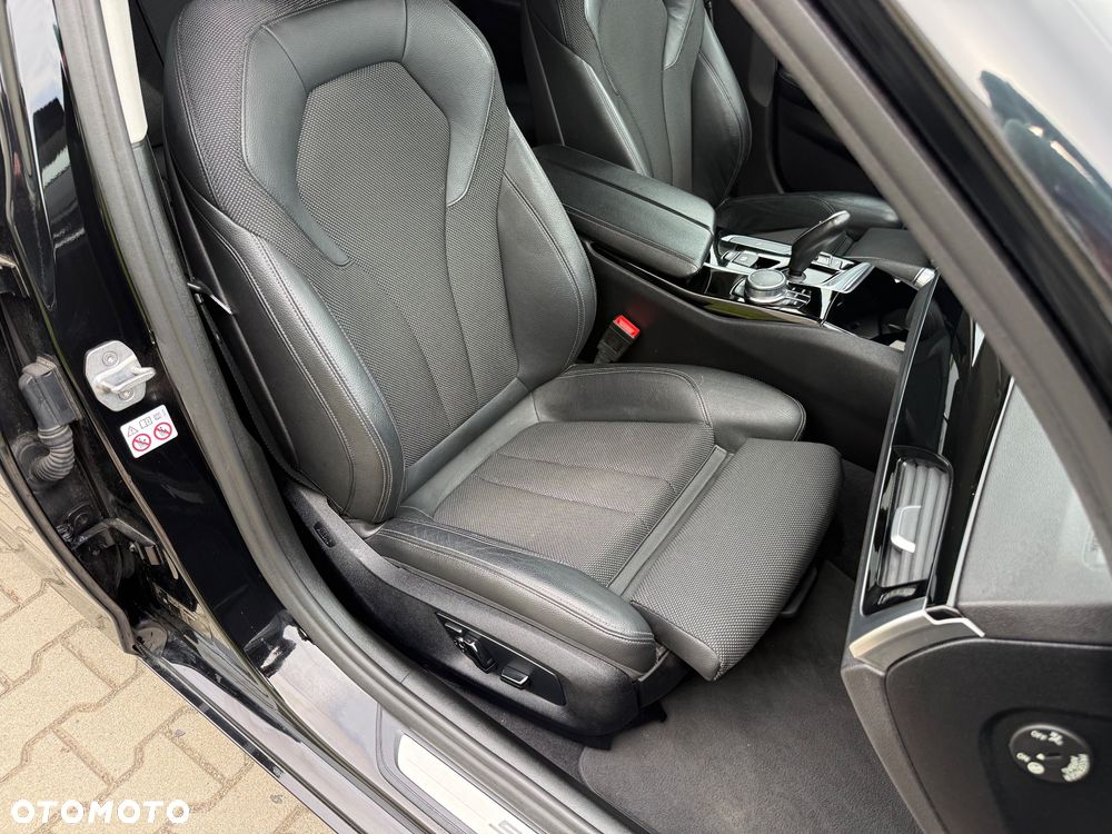 BMW Seria 5 520d Sport Line sport - 26