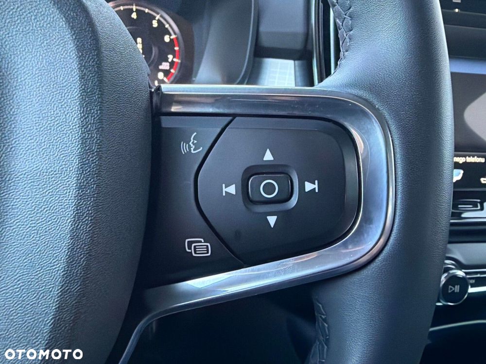 Volvo XC 40 - 22