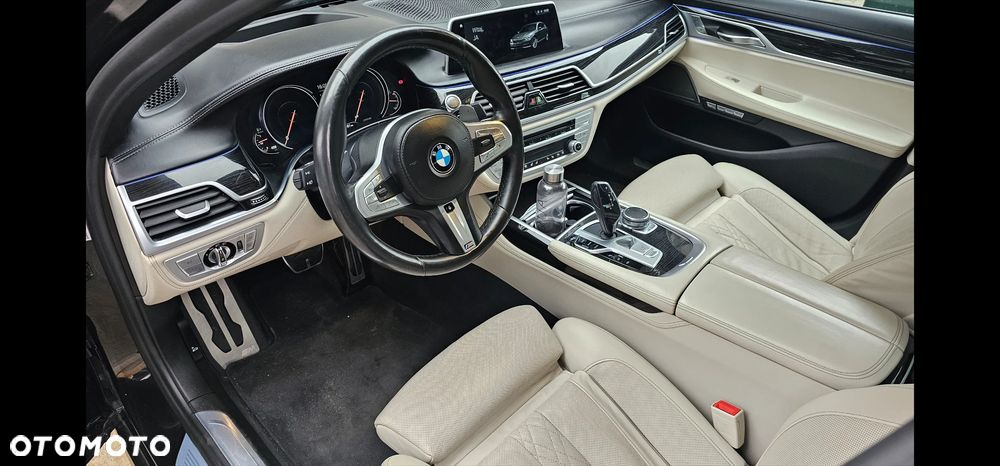 BMW Seria 7 750d xDrive - 36