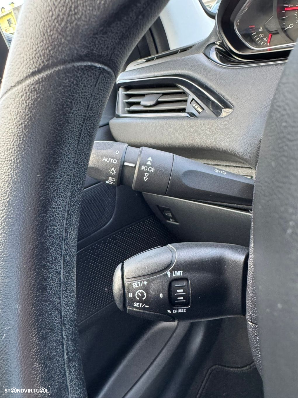 Peugeot 208 1.4 HDi Active - 18