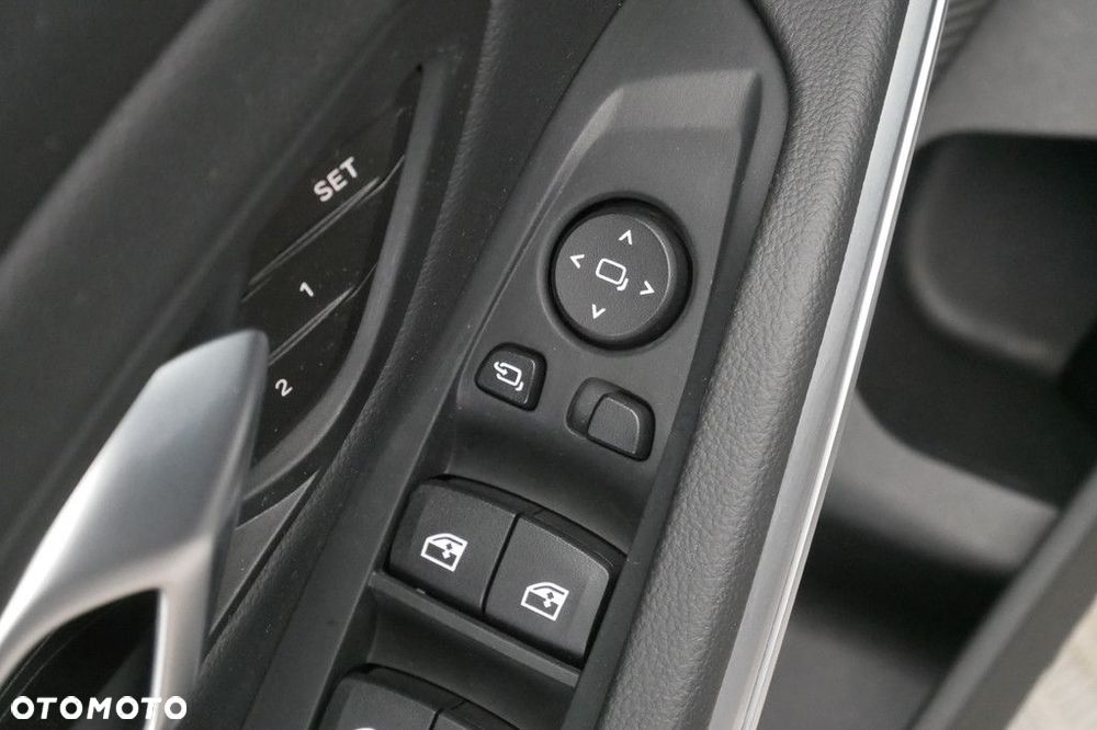 BMW Seria 3 - 35