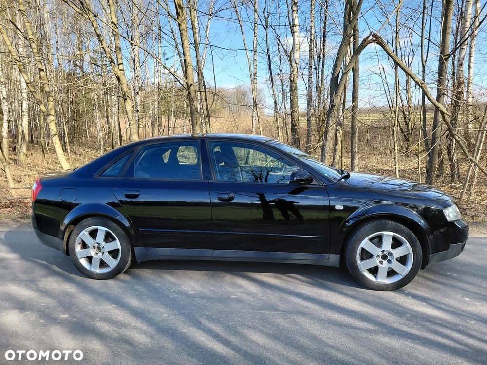 Audi A4 Limousine - 5