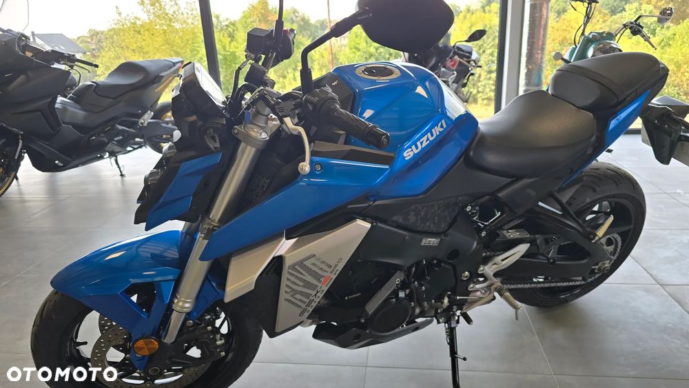 Suzuki GSX - 3