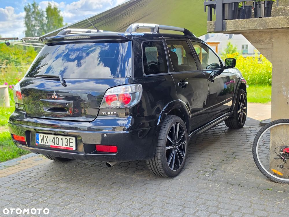 Mitsubishi Outlander 2.0 Turbo - 3