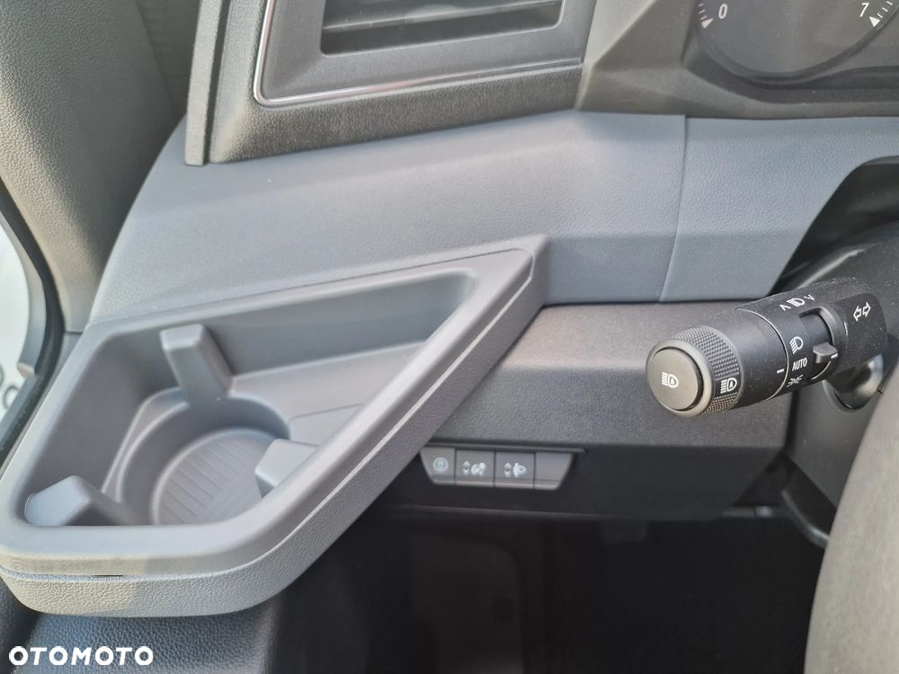 Nissan Interstar - 27