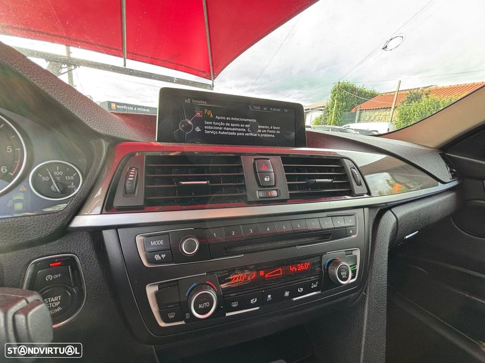 BMW 320 d Touring EfficientDynamics Auto - 12