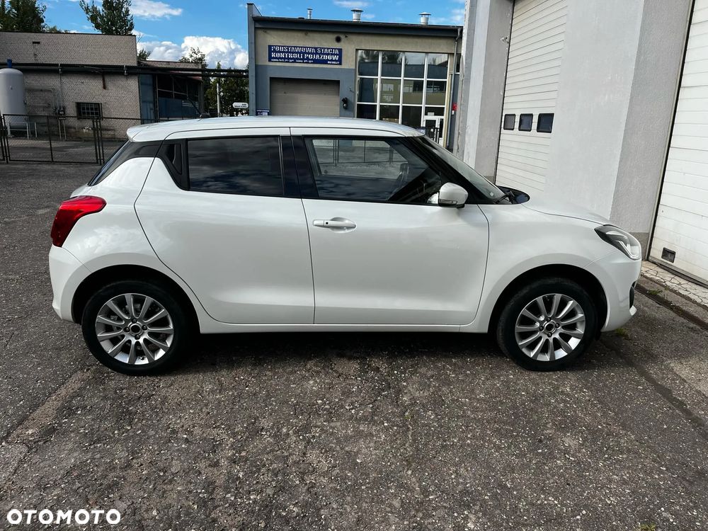 Suzuki Swift 1.2 Dualjet Hybrid Allgrip Comfort - 1