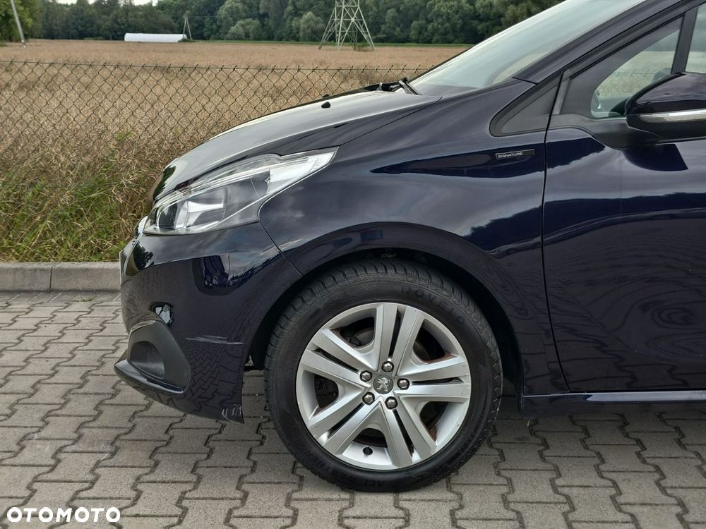 Peugeot 208 - 32