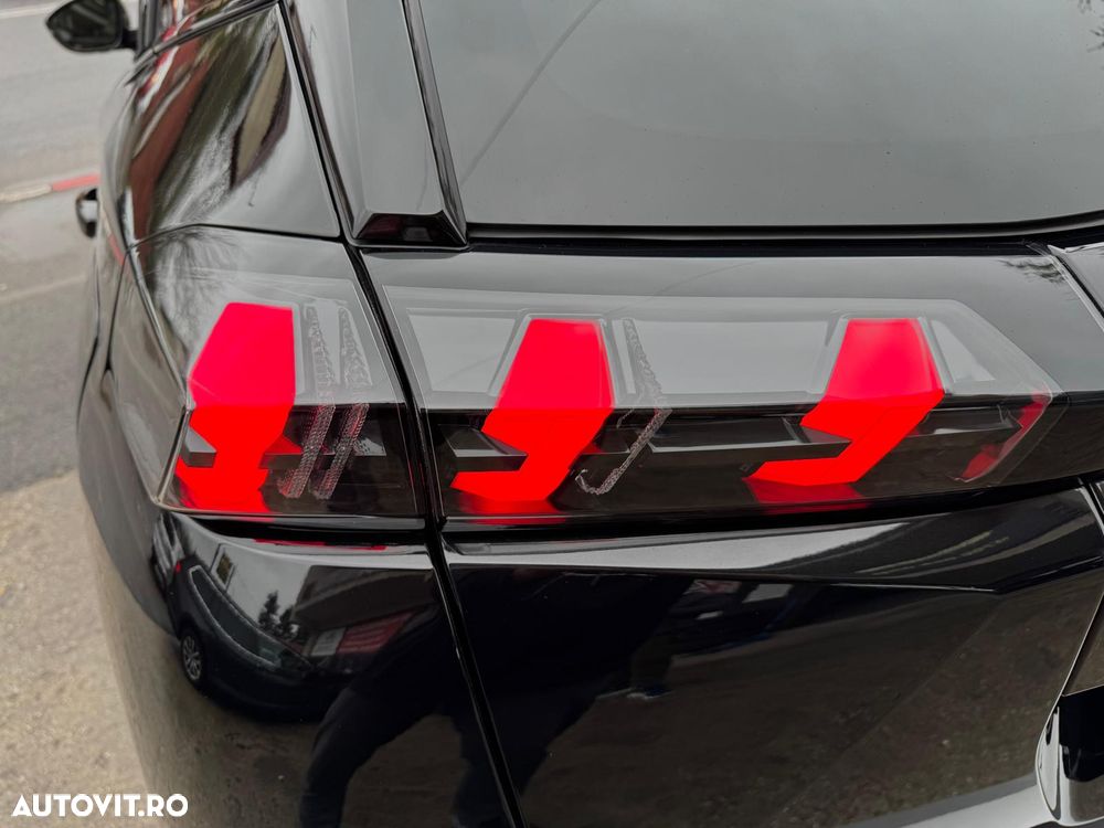 Peugeot 2008 136 GT - 9