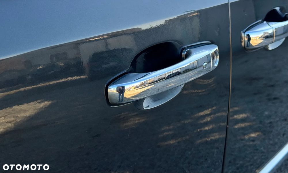 Lancia Voyager 2.8CRD Platinum - 9