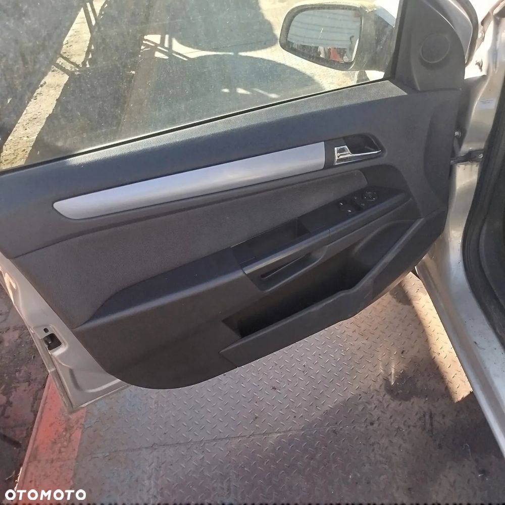 Opel Astra H na części . - 5