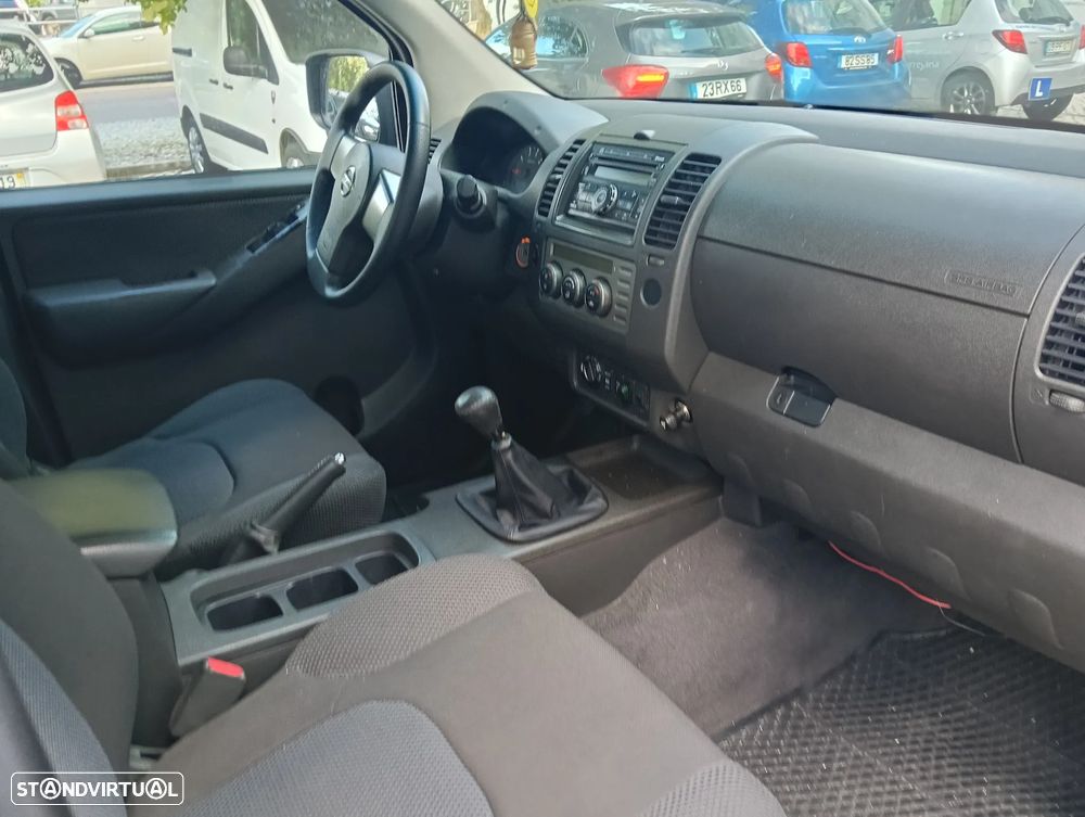 Nissan Pick Up 2.5 TD CD Navara ABS+FN+CD - 19