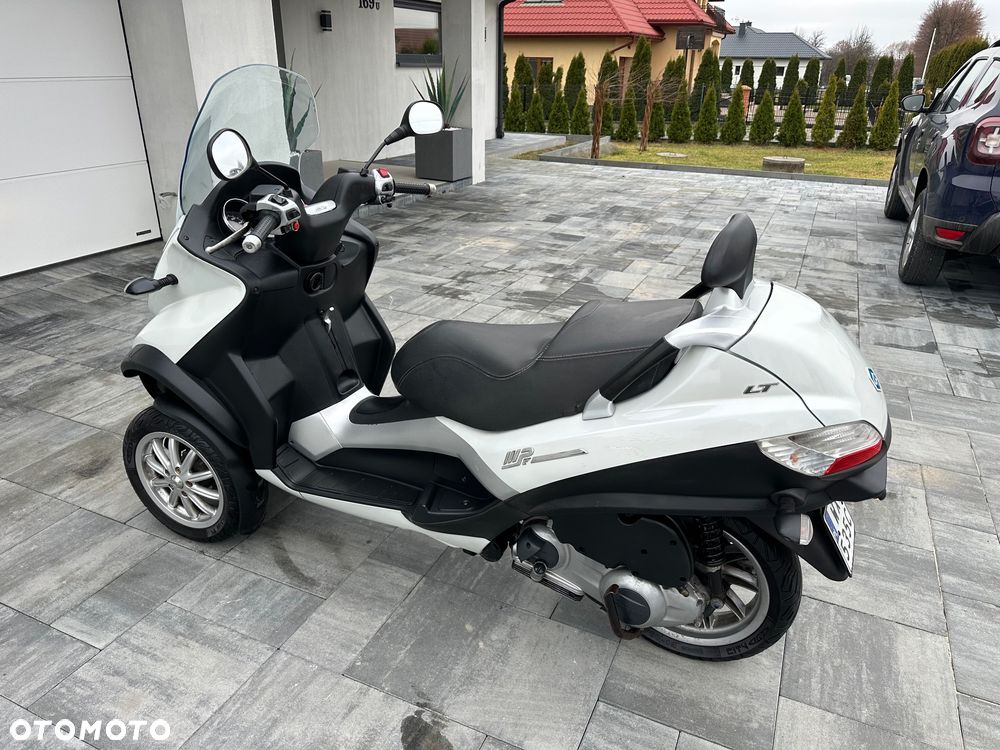 Piaggio MP-3 - 2