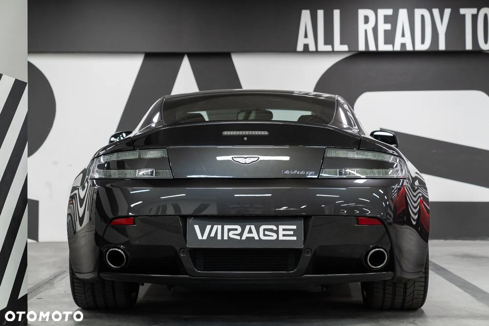 Aston Martin V12 Vantage - 21