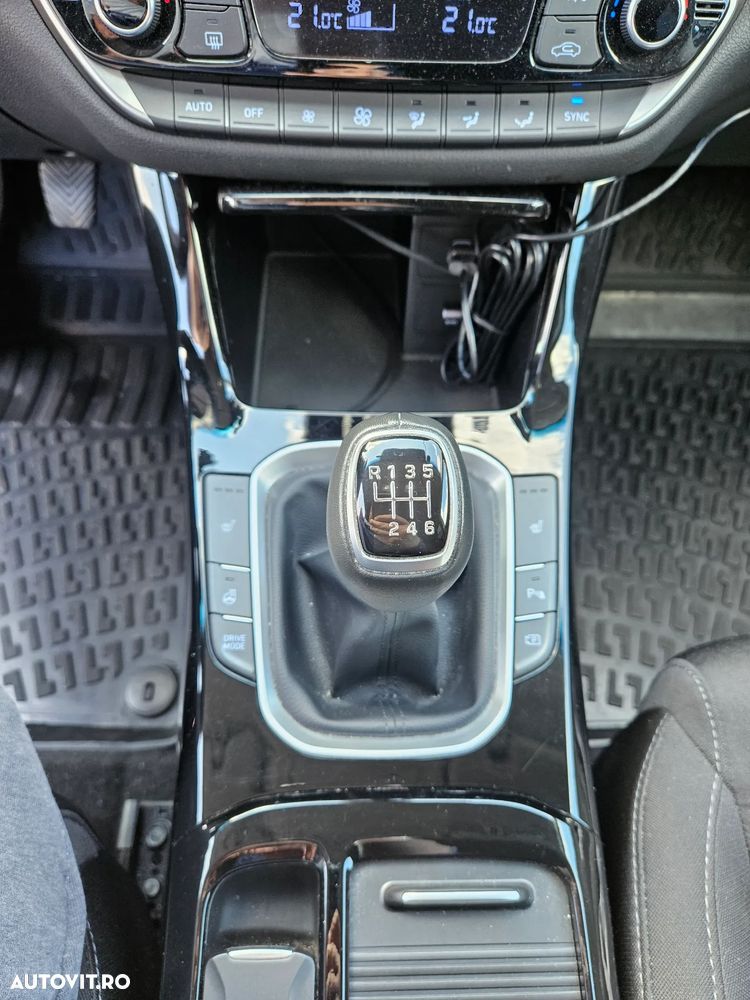 Hyundai i30 1.5 T-GDI 140CP M/T MHEV Highway - 20