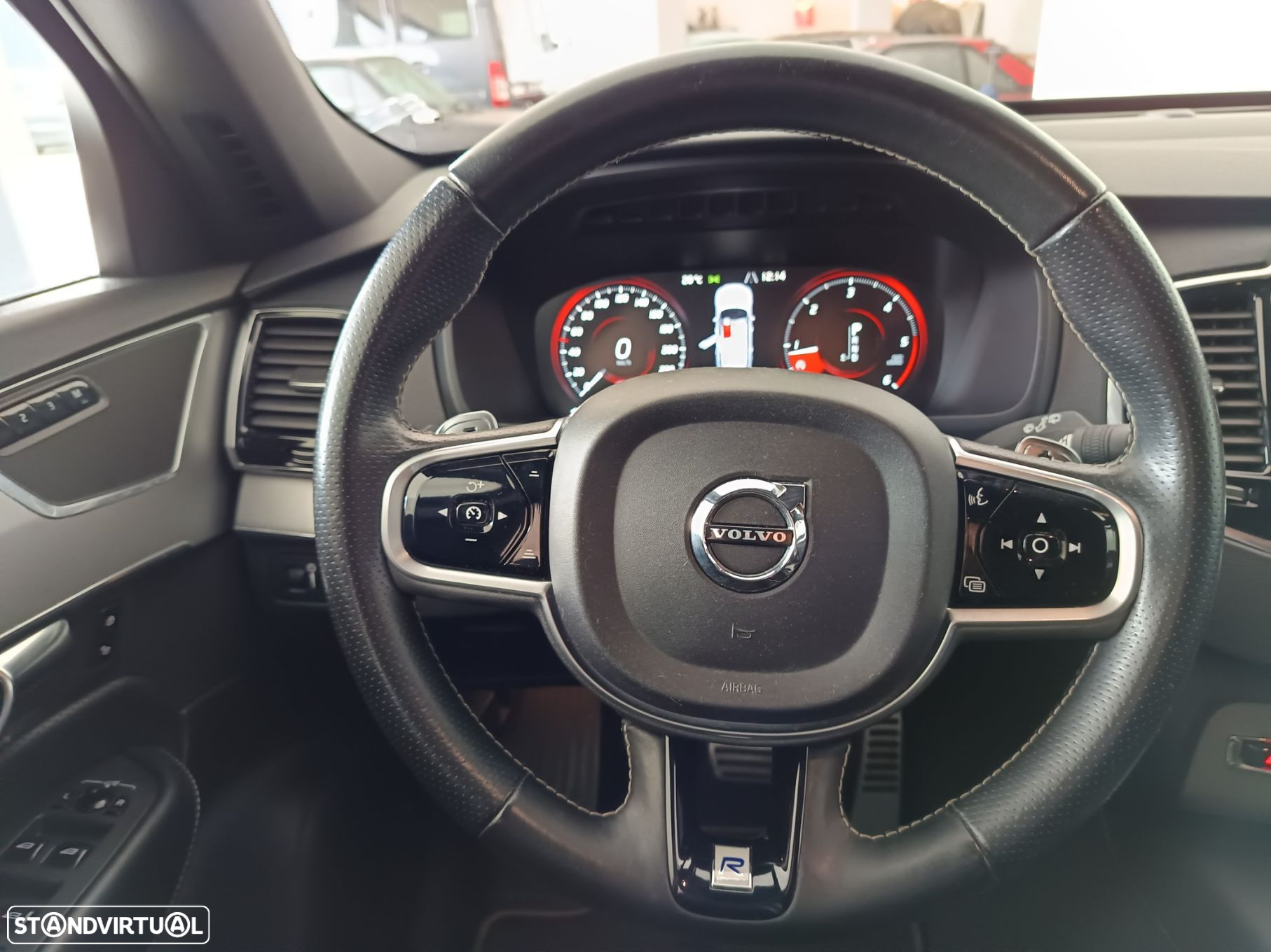Volvo XC 90 2.0 D4 R-Design - 18