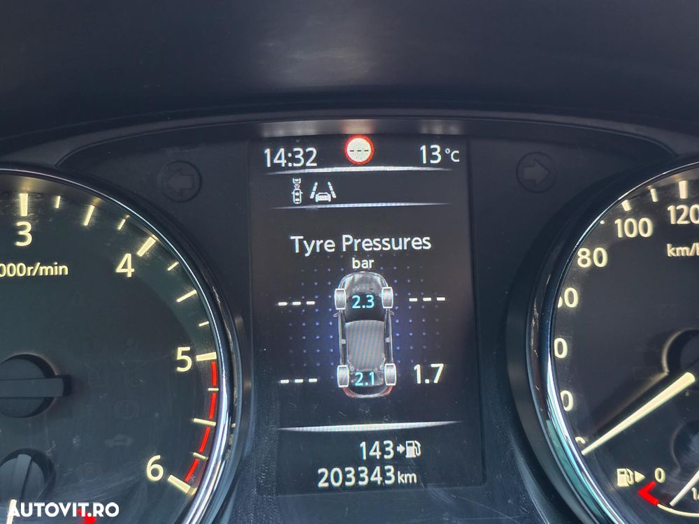 Nissan Qashqai 1.5 DCI N-Connecta - 11