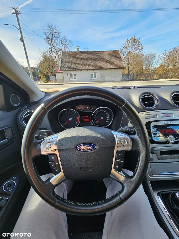 Ford Mondeo 2.0 TDCi Ghia - 8