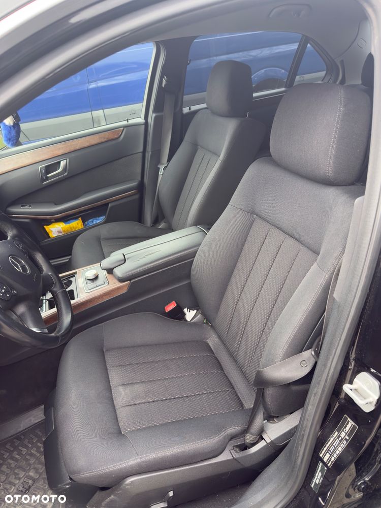 Mercedes-Benz Klasa E 200 CDI DPF BlueEFFICIENCY 7G-TRONIC Elegance - 12