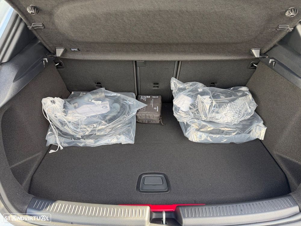 Mercedes-Benz A 250 e - 10