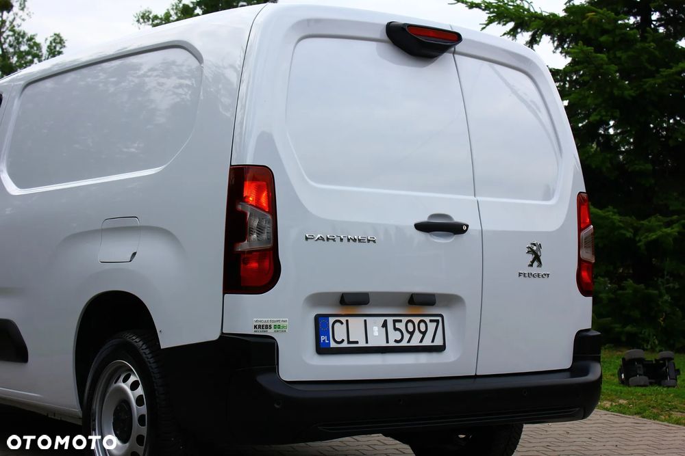 Peugeot PARTNER 1.5HDI 130KM AUTOMAT 8 BIEGÓW LONG DŁUGI 3 OSOBOWY PERFEKT AUTO NAVIGACJA KAMERY,ASYSTENTY,VF23% - 9