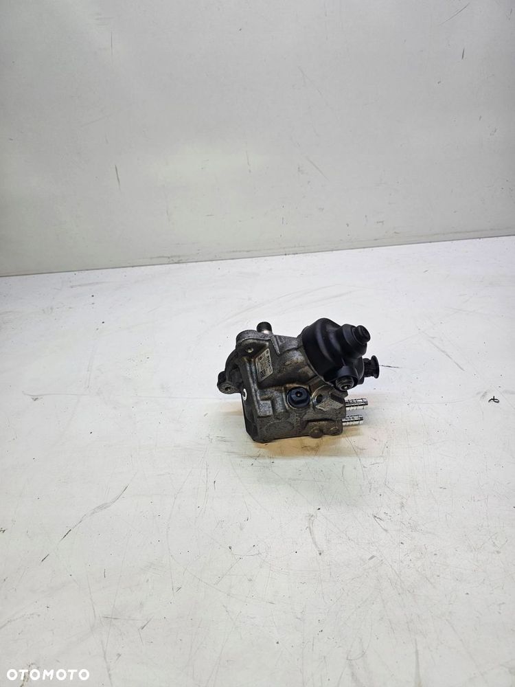 POMPA PALIWA CR AUDI A4 A5 A6 2.0 TDI 03L130755AC - 1