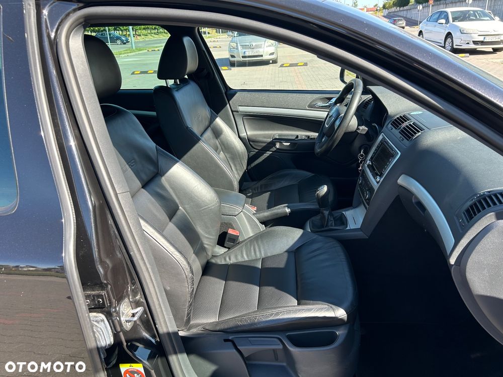 Skoda Octavia 2.0 TDI DPF RS - 9