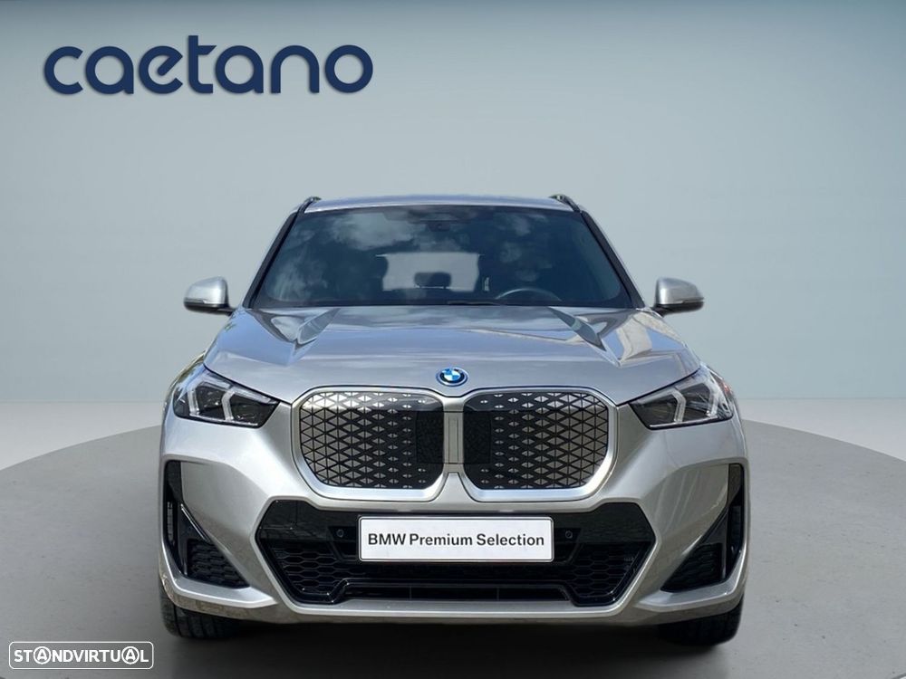 BMW iX1 eDrive20 Pack Desportivo M - 24