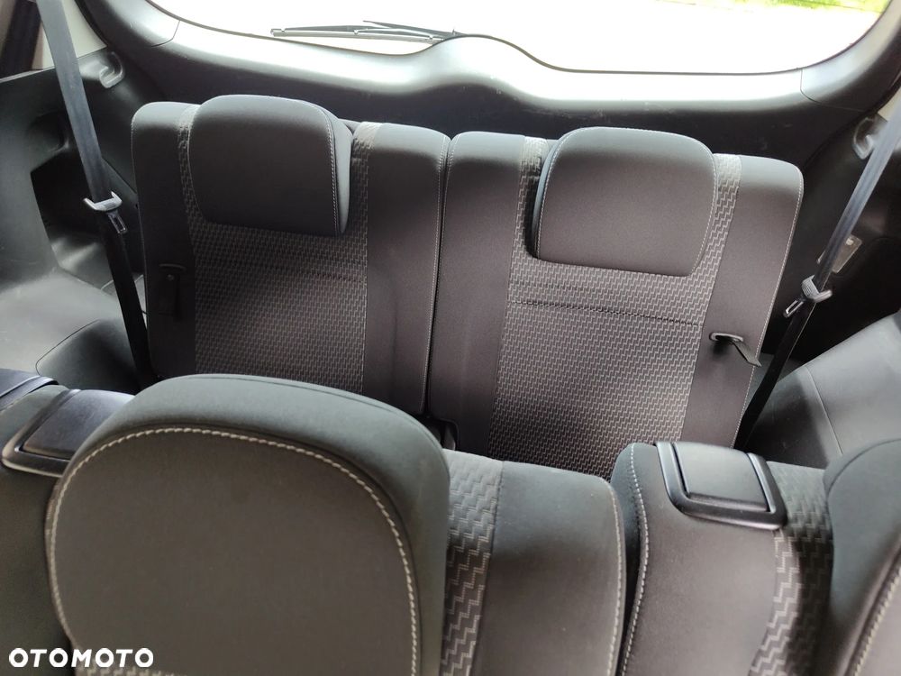 Toyota Verso 1.6 D-4D Active 7os - 18