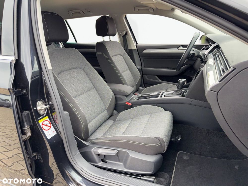 Volkswagen Passat Variant 2.0 TDI Business DSG - 16