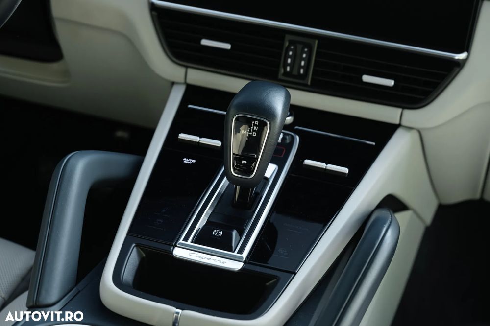Porsche Cayenne E-Hybrid Tiptronic S - 22