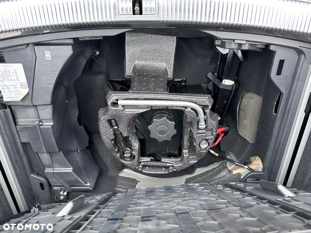 Audi A6 Avant 2.0 TDI quattro S tronic - 28