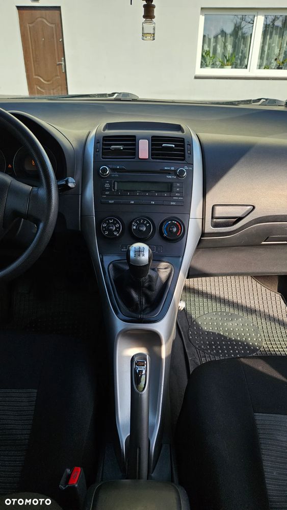 Toyota Auris 1.4 D-4D Luna - 15