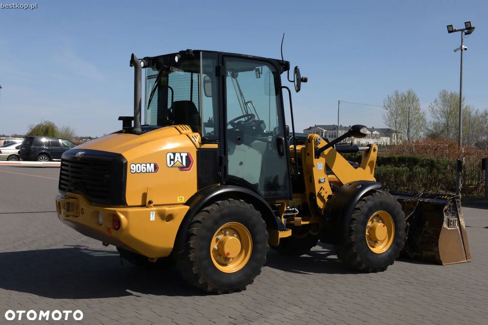 Caterpillar CAT 906M - 4