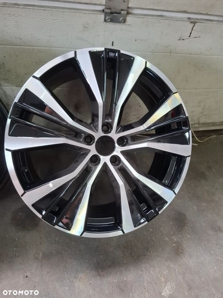Volvo Felgi R20 32134531 - 4