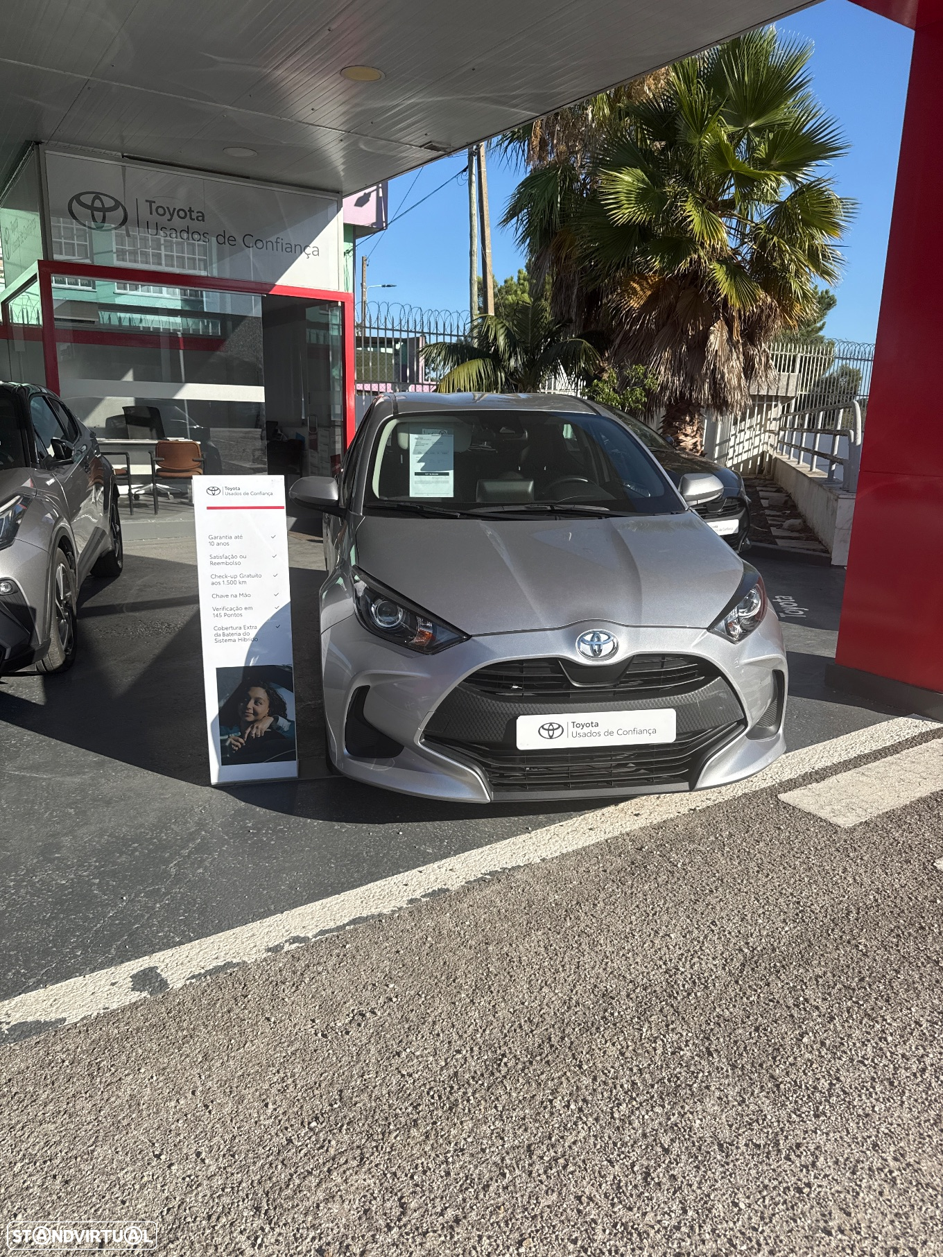 Toyota Yaris 1.0 VVT-i Comfort Plus - 2