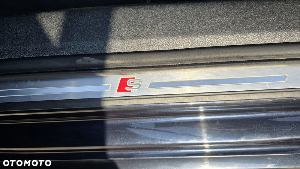 Audi A4 Limousine - 30