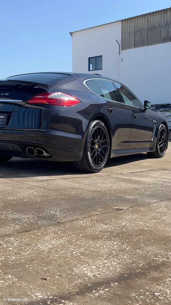 Porsche Panamera Turbo PDK - 2