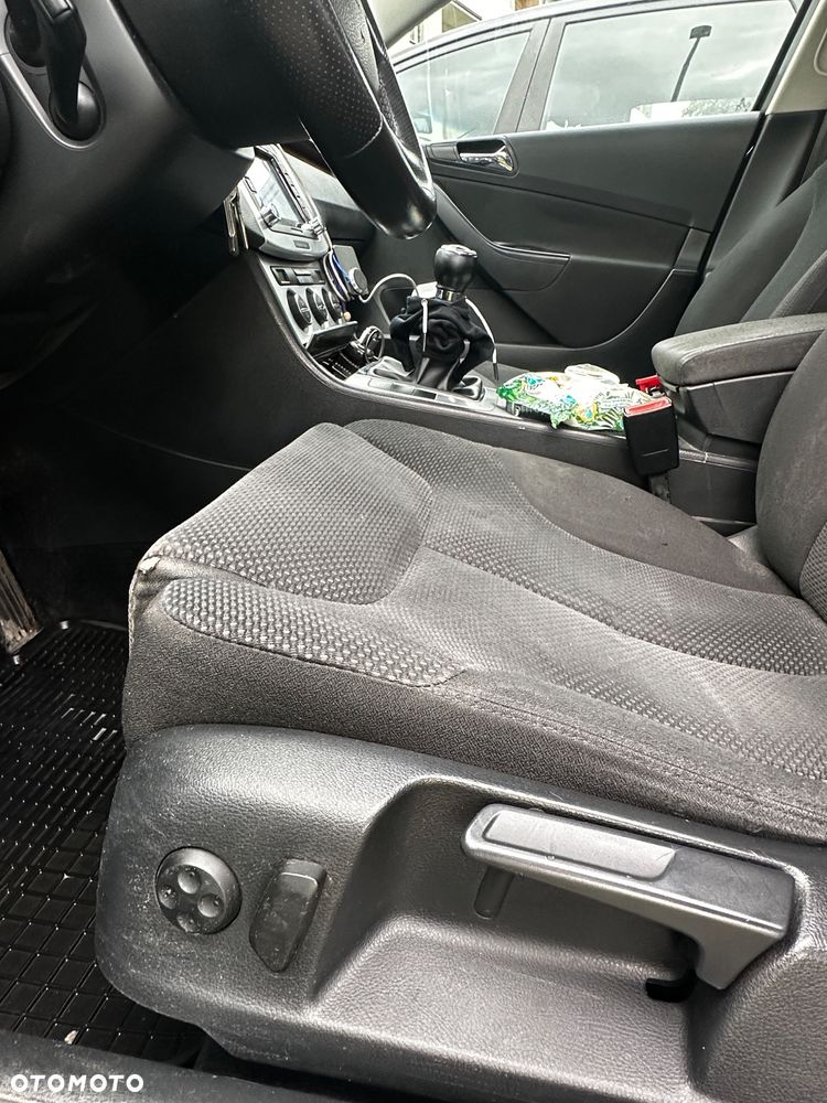 Volkswagen Passat - 10