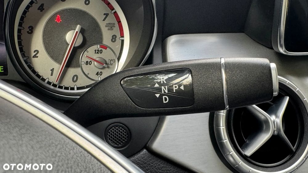 Mercedes-Benz CLA 180 7G-DCT AMG Line - 33
