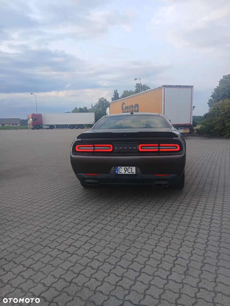 Dodge Challenger Automatik SXT Plus - 3